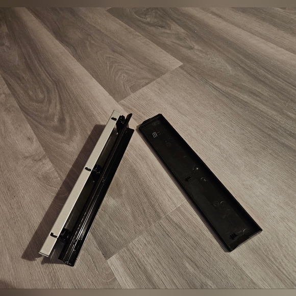 Bostitch 3-Hole Punch - Picture 6 of 6